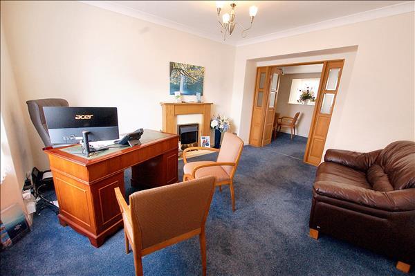 21 Station Rd, Narberth for sale - Interior Photo - Image 3 of 19