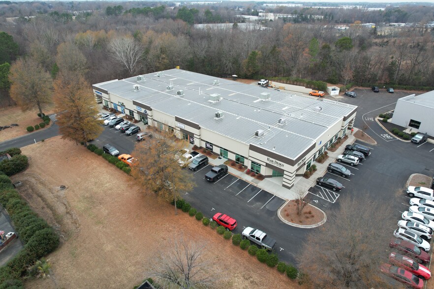 13331 York Center Dr, Charlotte, NC à vendre - Photo du bâtiment - Image 3 de 4