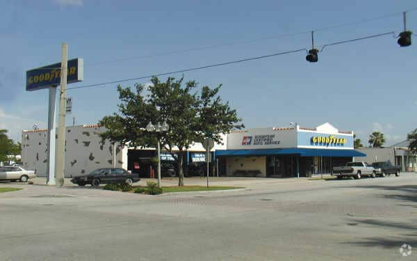 406 Washington Ave, Homestead, FL for sale - Building Photo - Image 2 of 8