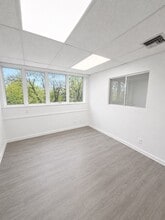 10835-10841 Santa Monica Blvd, Los Angeles, CA for lease Interior Photo- Image 1 of 2