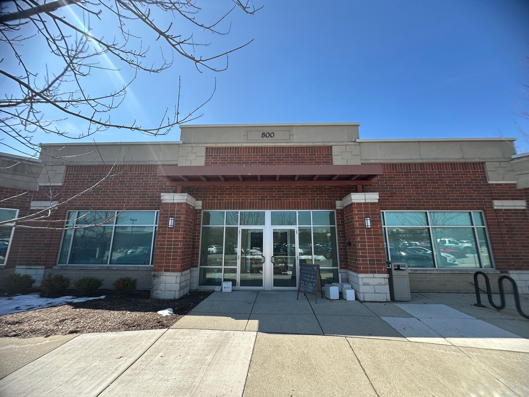 800 E Woodfield Rd, Schaumburg, IL à vendre Photo principale- Image 1 de 8