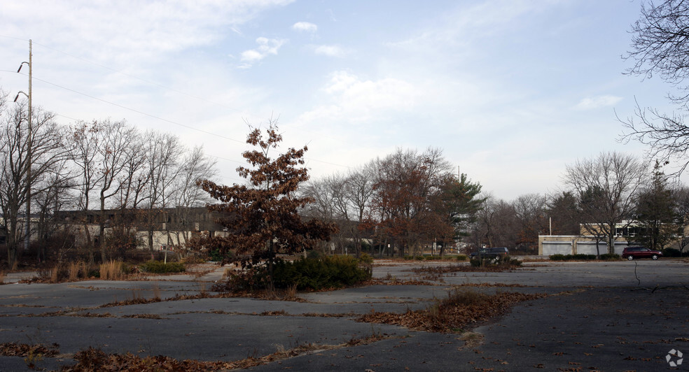 105 Pawtucket Ave, East Providence, RI for sale - Primary Photo - Image 1 of 1