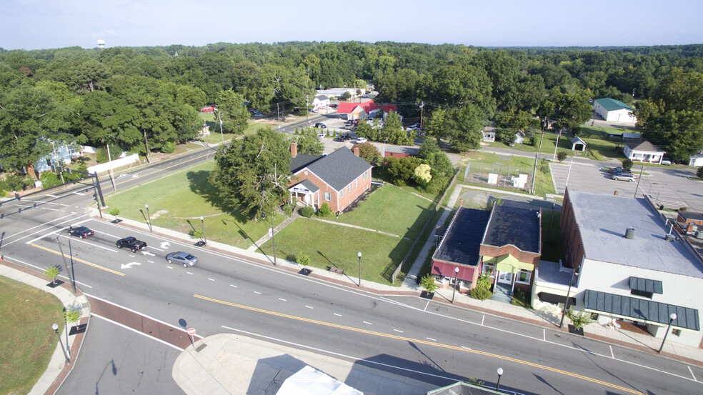 140 W Main St, Sanford, NC for sale - Primary Photo - Image 1 of 1