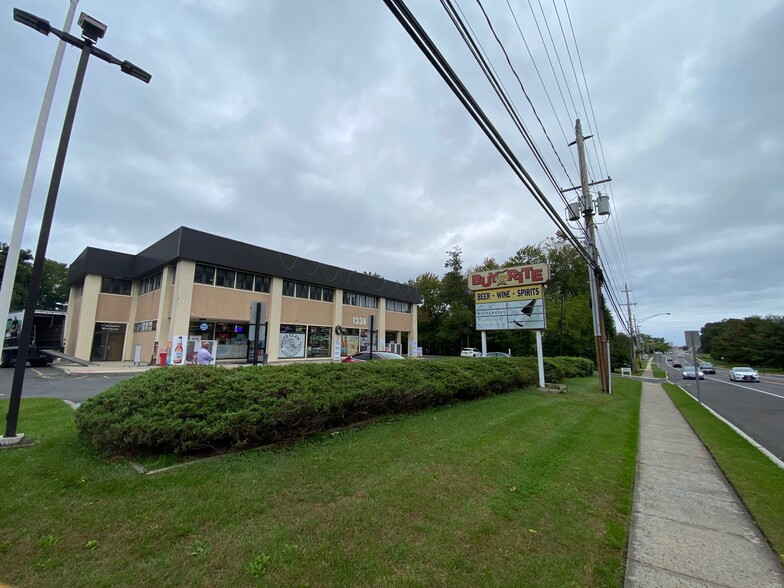 1238 Rt 34, Aberdeen, NJ for lease - Building Photo - Image 2 of 7