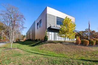 Plus de détails pour 114 Lancaster Rd, Shirley, MA - Bureau/Commerce de détail, Commerce de détail à louer