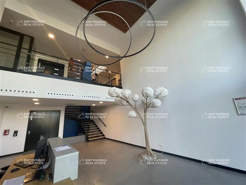 Office in Montpellier for lease - Interior Photo - Image 2 of 13