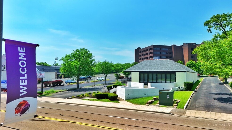 11483 Chester Rd, Springdale, OH for sale - Building Photo - Image 2 of 8