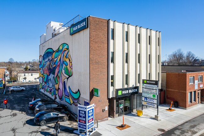 Plus de détails pour 259-261 Montreal Rd, Ottawa, ON - Bureau/Médical à louer