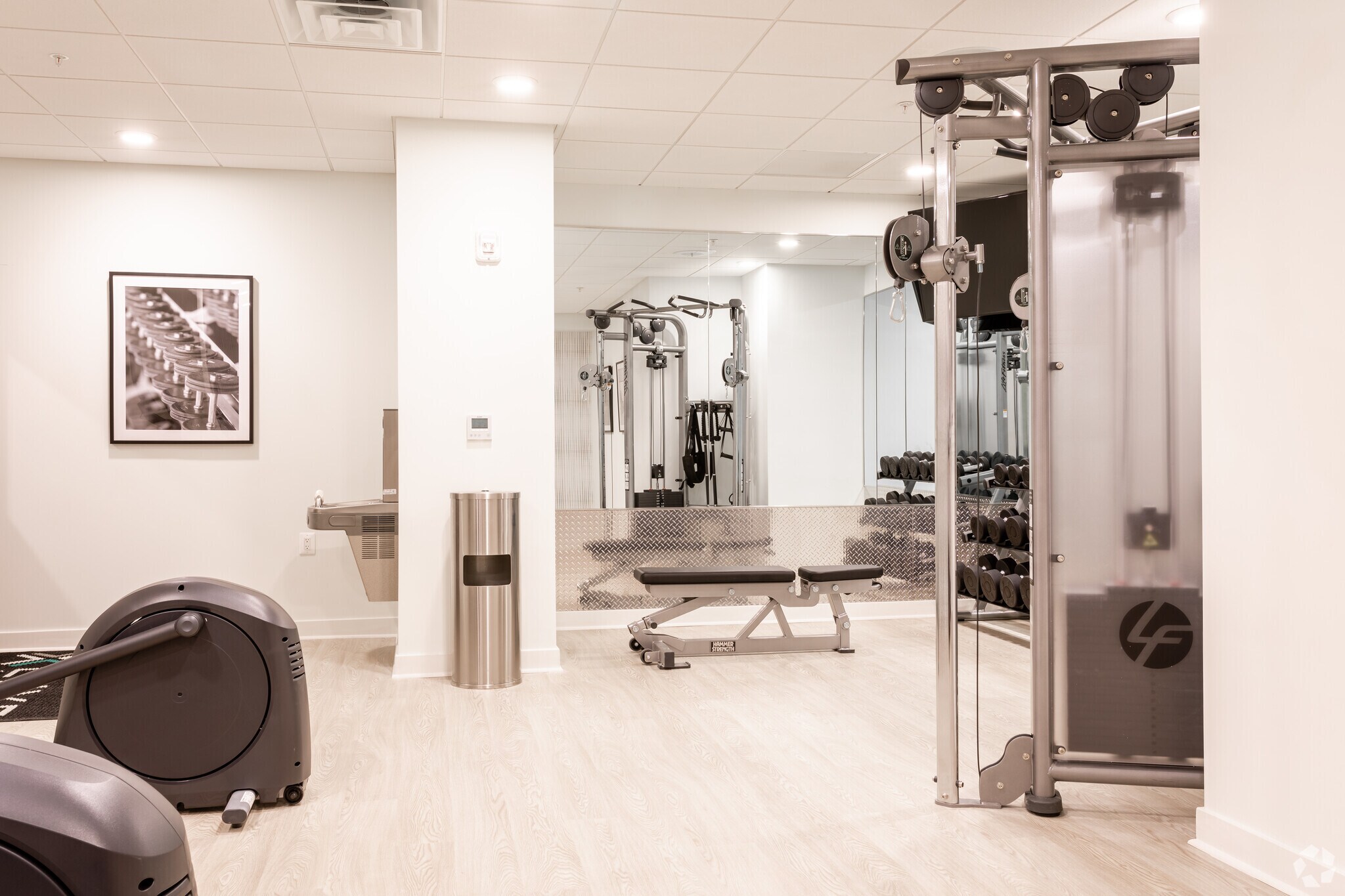 1 Woodbridge Ctr, Woodbridge, NJ for lease Interior Photo- Image 1 of 12