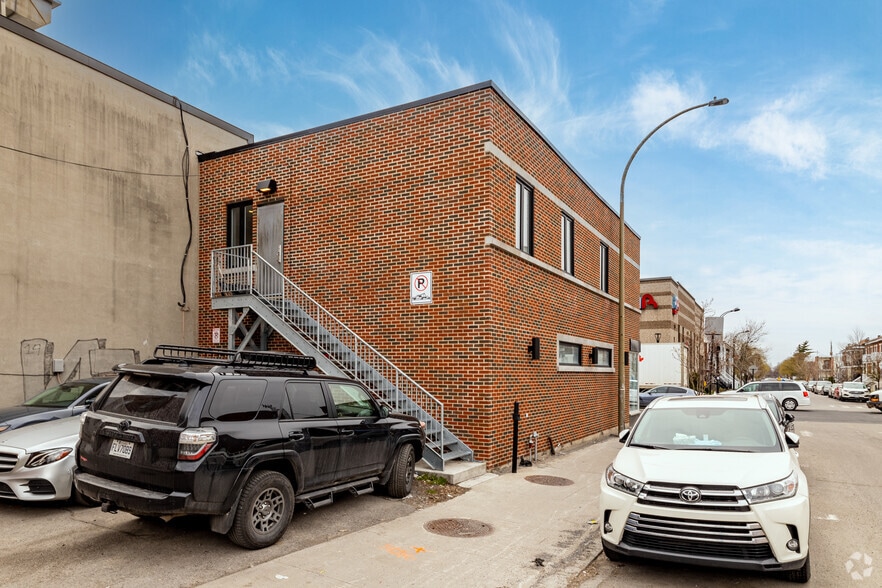 800-802 Rue Jean-Talon O, Montréal, QC for sale - Building Photo - Image 3 of 3