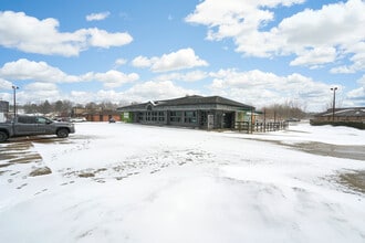 2727 Manchester Rd, Akron, OH for lease Building Photo- Image 1 of 16