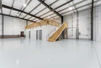 1606 Glass Ave, Fairmont, WV for lease Interior Photo- Image 2 of 7