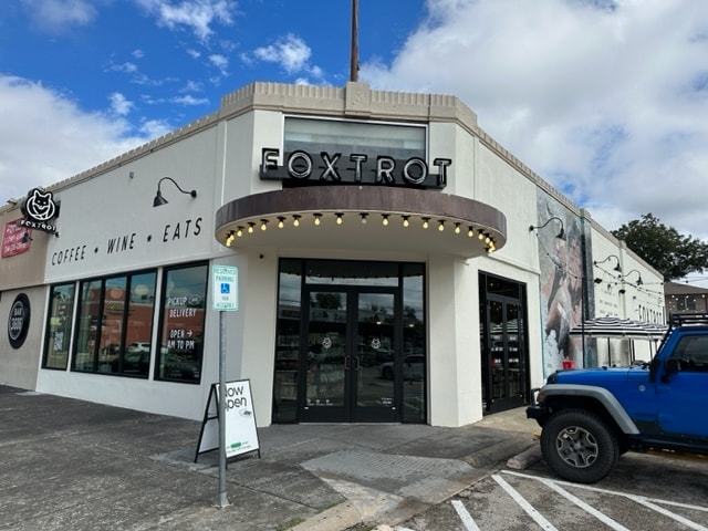 3606-3614 Greenville Ave, Dallas, TX for lease - Building Photo - Image 2 of 4