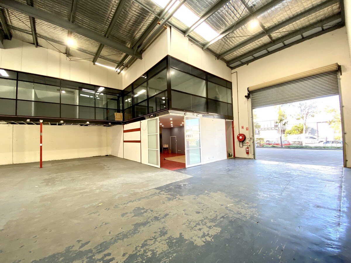 21-23 Bay Rd, Taren Point, NSW 2229 - Unit 4 - - Interior Photo - Image 1 of 6