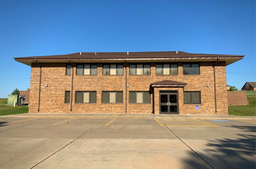 2678 11th Ave, Sidney, NE à louer - Photo du bâtiment - Image 2 de 5