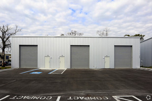 Prime Drew Park/ Free Standing Warehouse - Entrepôt