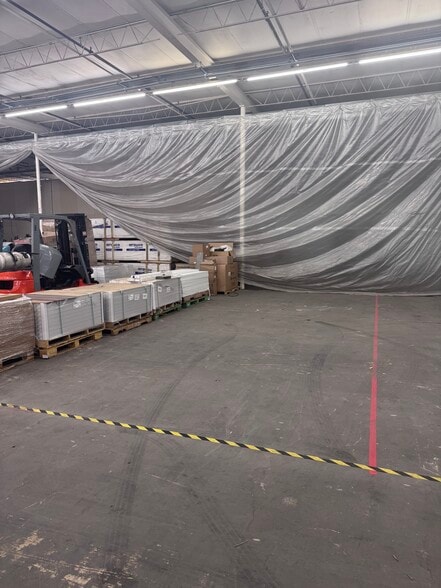 5107 W University Blvd, Jacksonville, FL for lease - Building Photo - Image 3 of 22