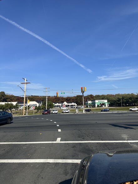 864 Route 37 W, Toms River, NJ for lease - Building Photo - Image 2 of 7