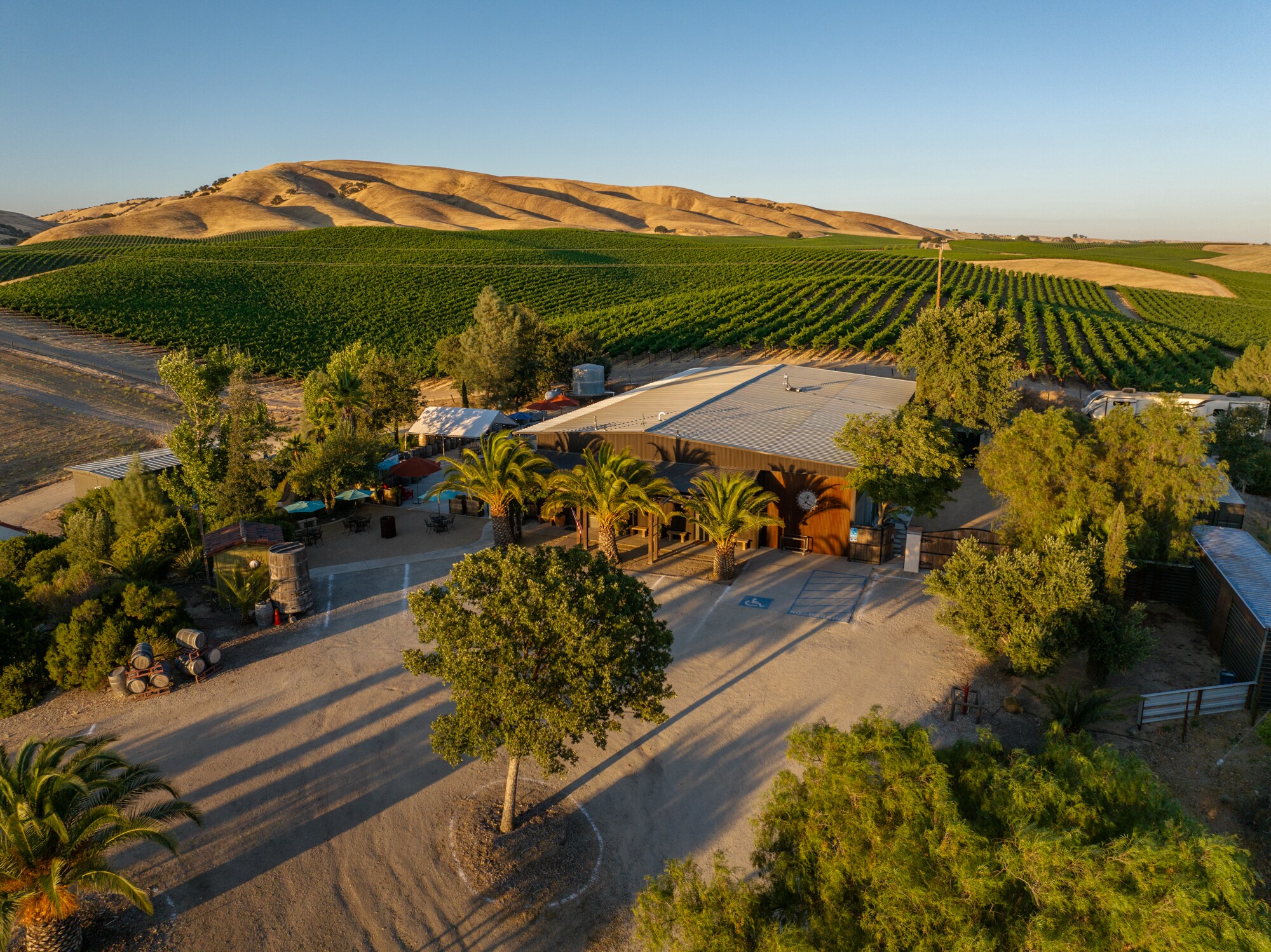 8585 Cross Canyons Rd, San Miguel, CA à vendre Photo du bâtiment- Image 1 de 119