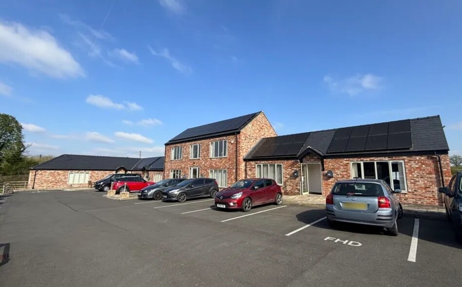 Grove Ln, Stonehouse for lease - Building Photo - Image 3 of 11