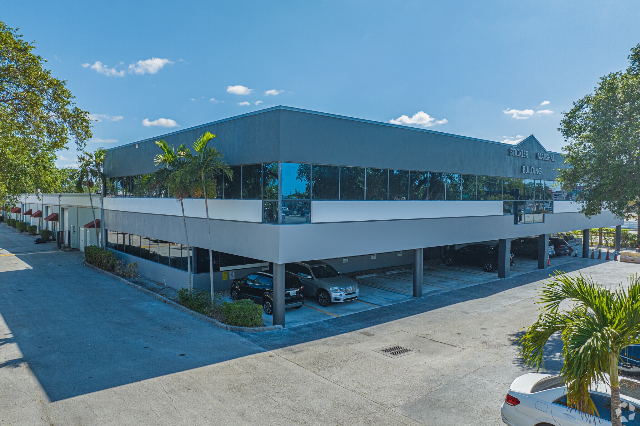 2870 Stirling Rd, Hollywood, FL for sale Primary Photo- Image 1 of 68