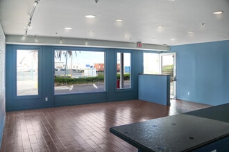 61-3665 Akoni Pule Hwy, Kamuela, HI for lease Building Photo- Image 2 of 4