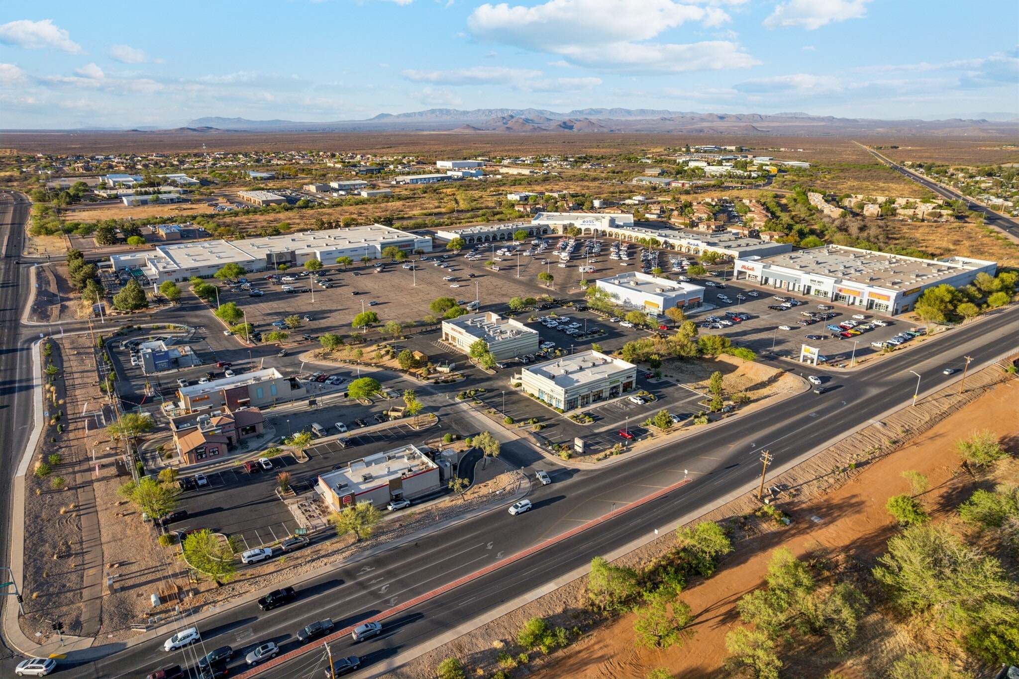 547-629 N Highway 90 Byp, Sierra Vista, AZ for lease Building Photo- Image 1 of 9