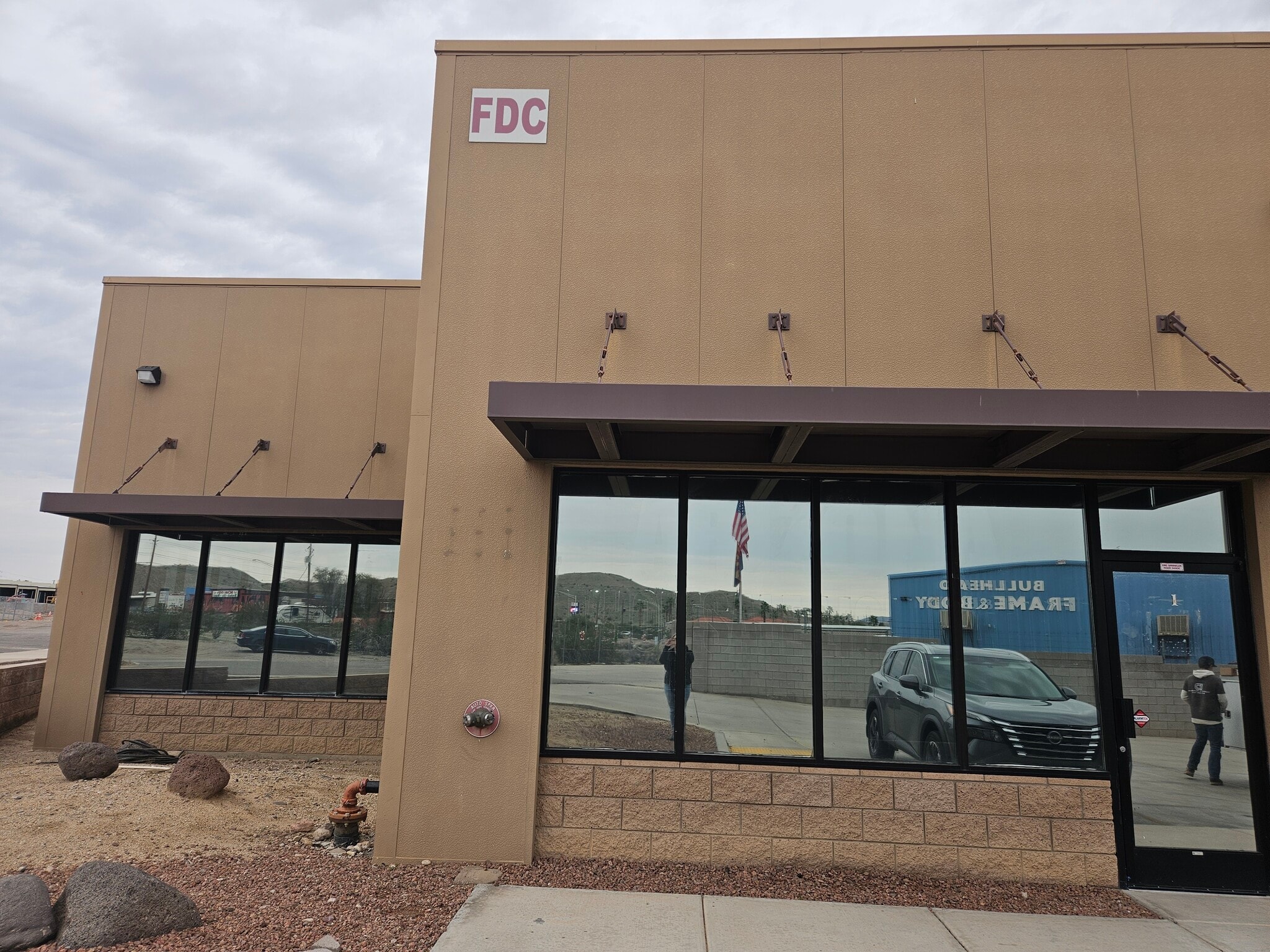2921 Friendly Pl, Bullhead City, AZ for lease Interior Photo- Image 1 of 21