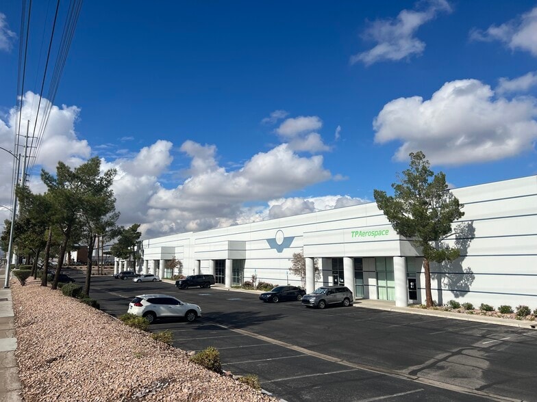 4544 W Russell Rd, Las Vegas, NV for lease - Building Photo - Image 2 of 10