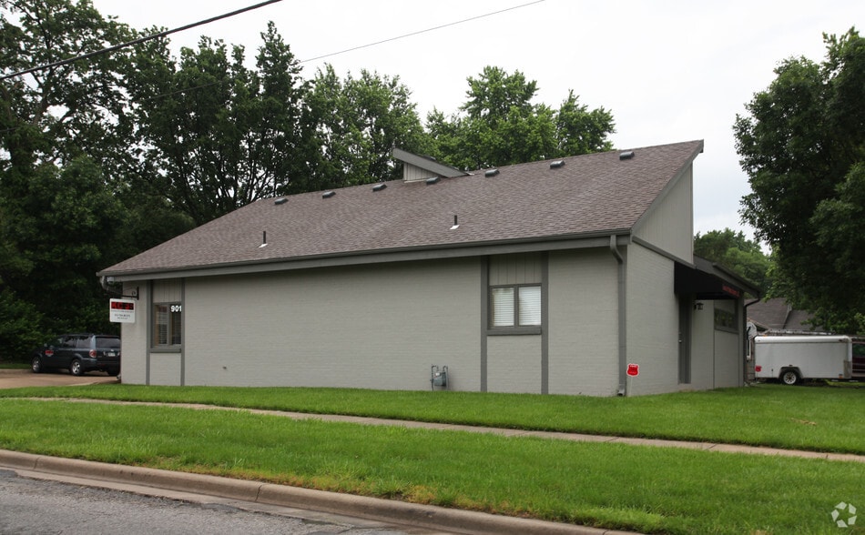 901 E Loula St, Olathe, KS for sale - Building Photo - Image 2 of 12