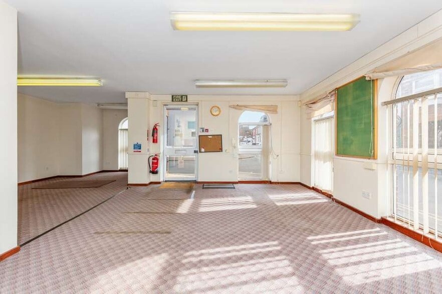 25 Albion St, Dunstable for sale - Building Photo - Image 1 of 6