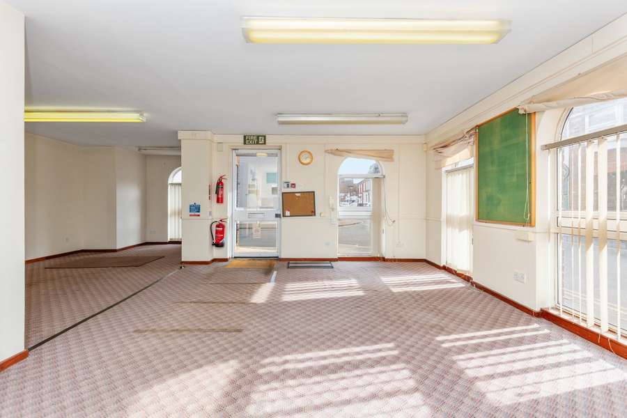 25 Albion St, Dunstable for sale Building Photo- Image 1 of 7