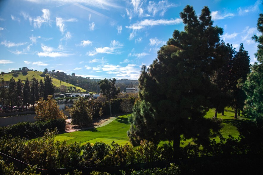 4450 W Lakeside Dr, Burbank, CA à louer - Photo intérieure - Image 3 de 4