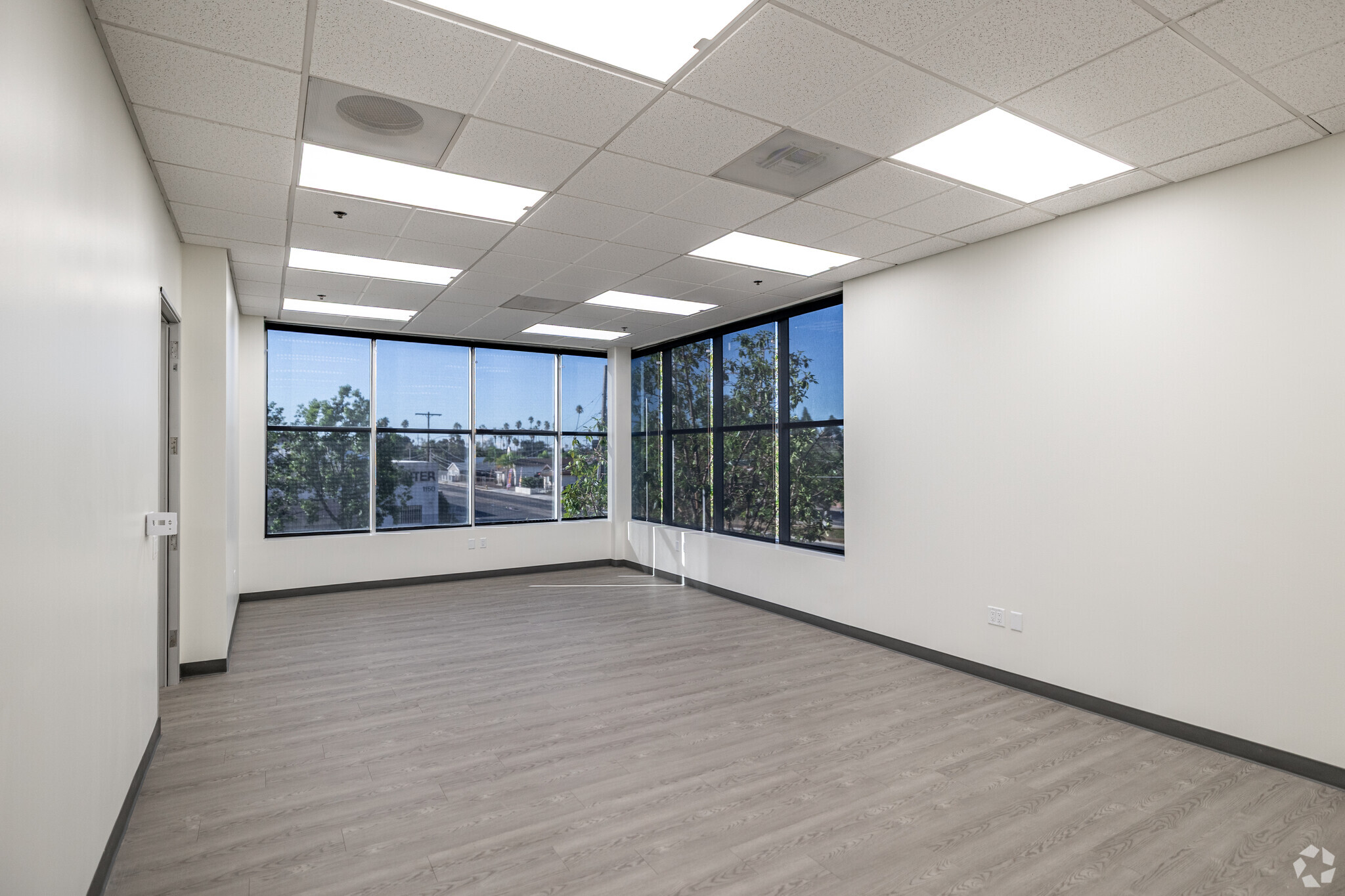 1160-1180 N Anaheim Blvd, Anaheim, CA for lease Interior Photo- Image 1 of 9