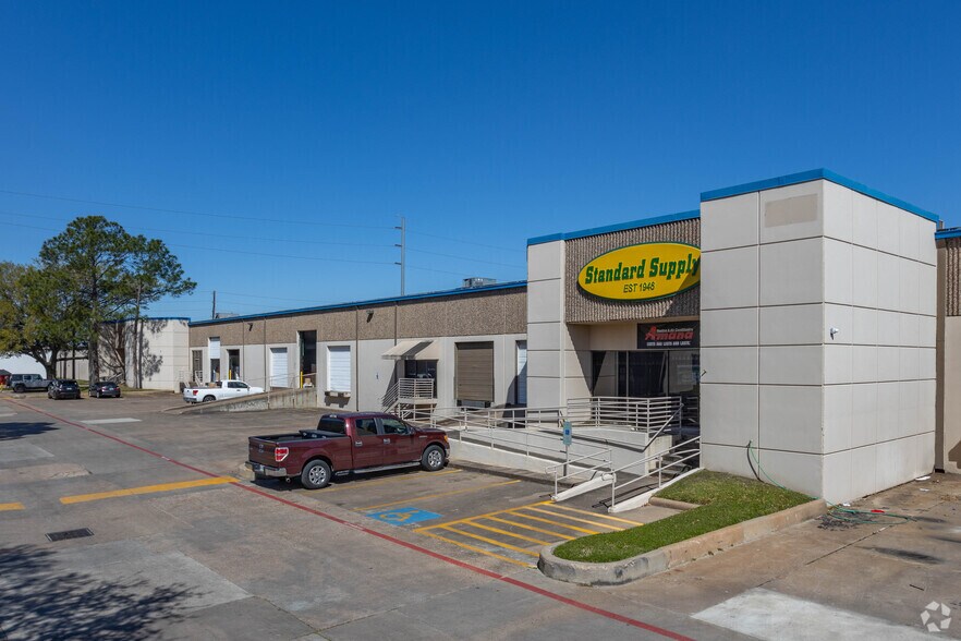 8784-8798 Westpark Dr, Houston, TX à louer - Photo principale - Image 1 de 7