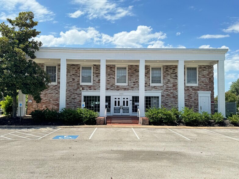 8133 Broadway St, Houston, TX for lease - Building Photo - Image 1 of 8