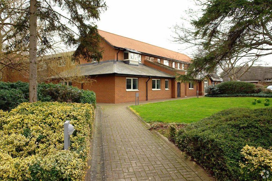 Cambridge Rd, Melbourn for sale - Primary Photo - Image 1 of 1