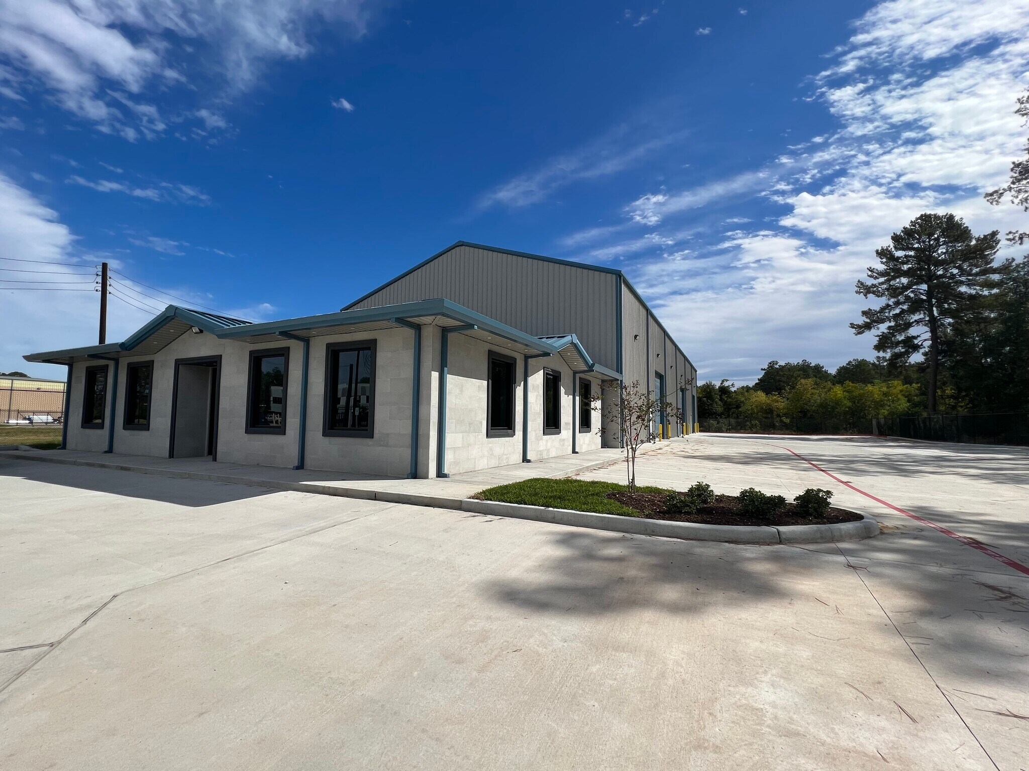 18630 Intercontinental Crossing Dr, Houston, TX for lease Primary Photo- Image 1 of 58