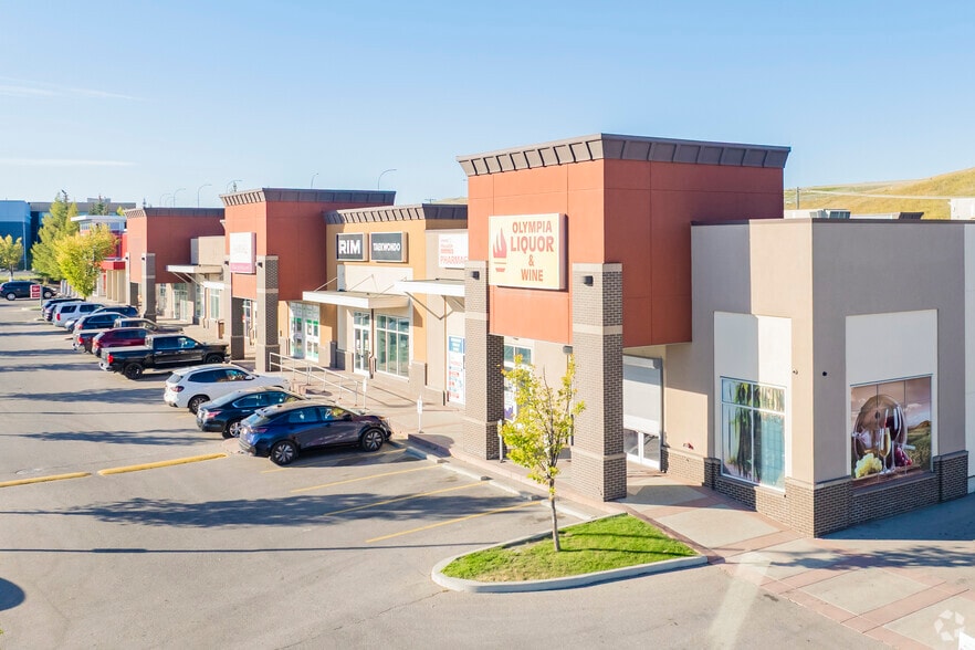 12024 Sarcee Trl NW, Calgary, AB for lease - Building Photo - Image 2 of 3