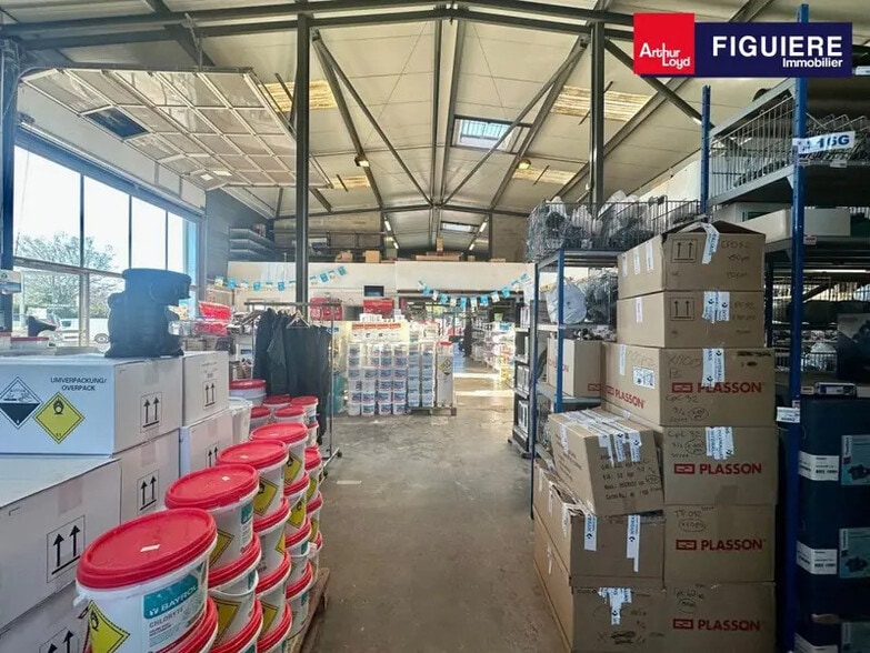 Flex in Aix-en-Provence for lease - Building Photo - Image 2 of 11