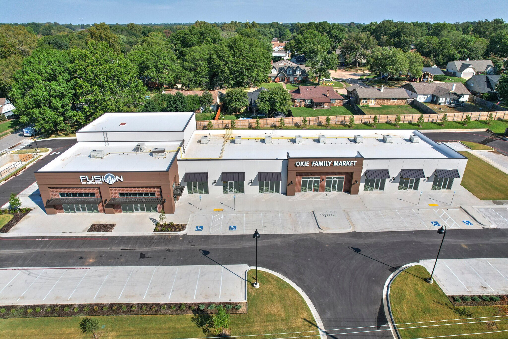 904 W Jasper St, Broken Arrow, OK à louer Photo du bâtiment- Image 1 de 9