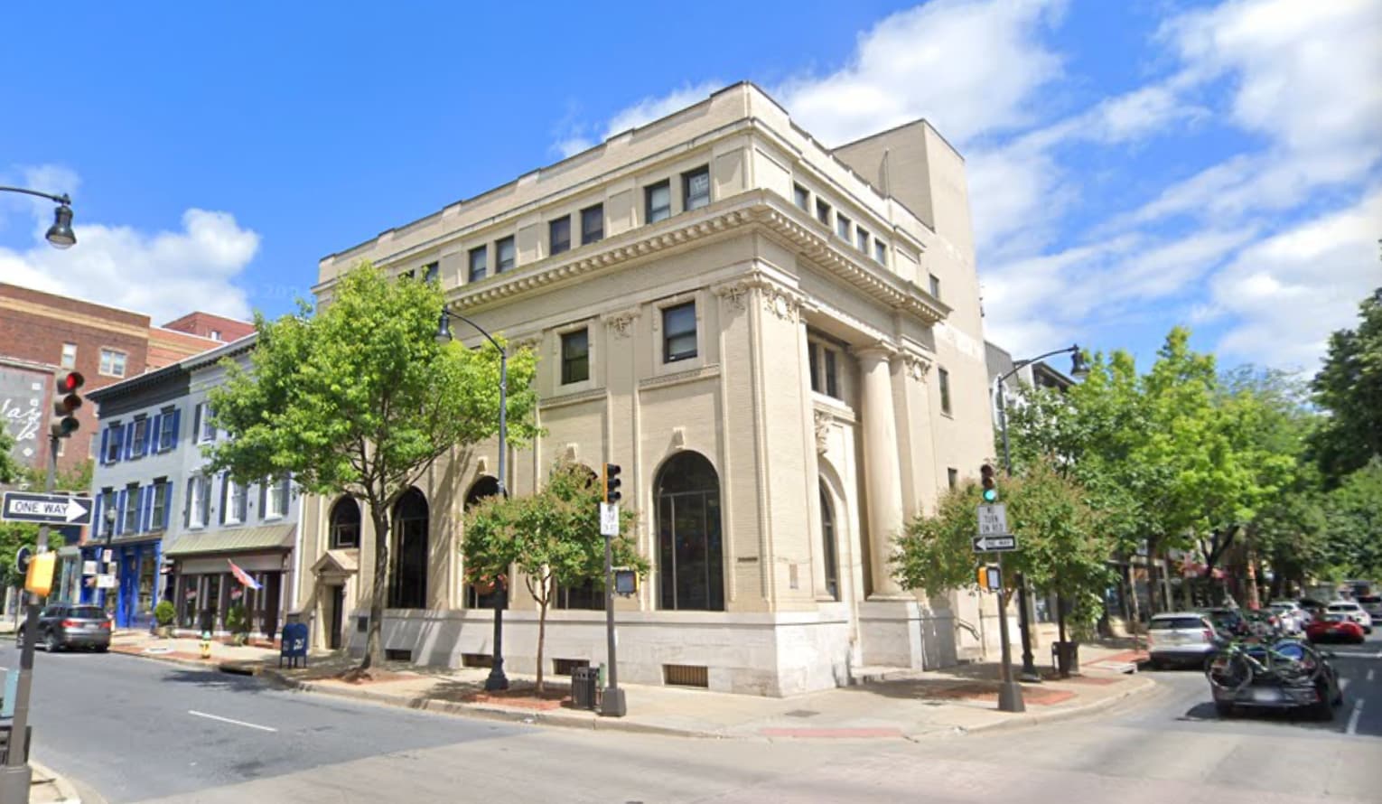 1 N Market St, Frederick, MD à louer Photo du bâtiment- Image 1 de 31