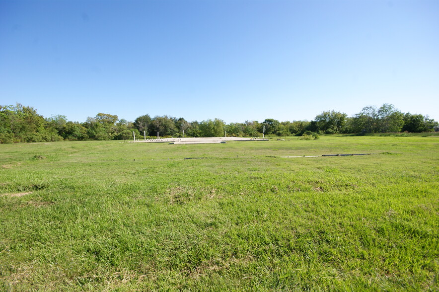 0 E Commerce Ave, Webster, TX à vendre - Photo du bâtiment - Image 3 de 10