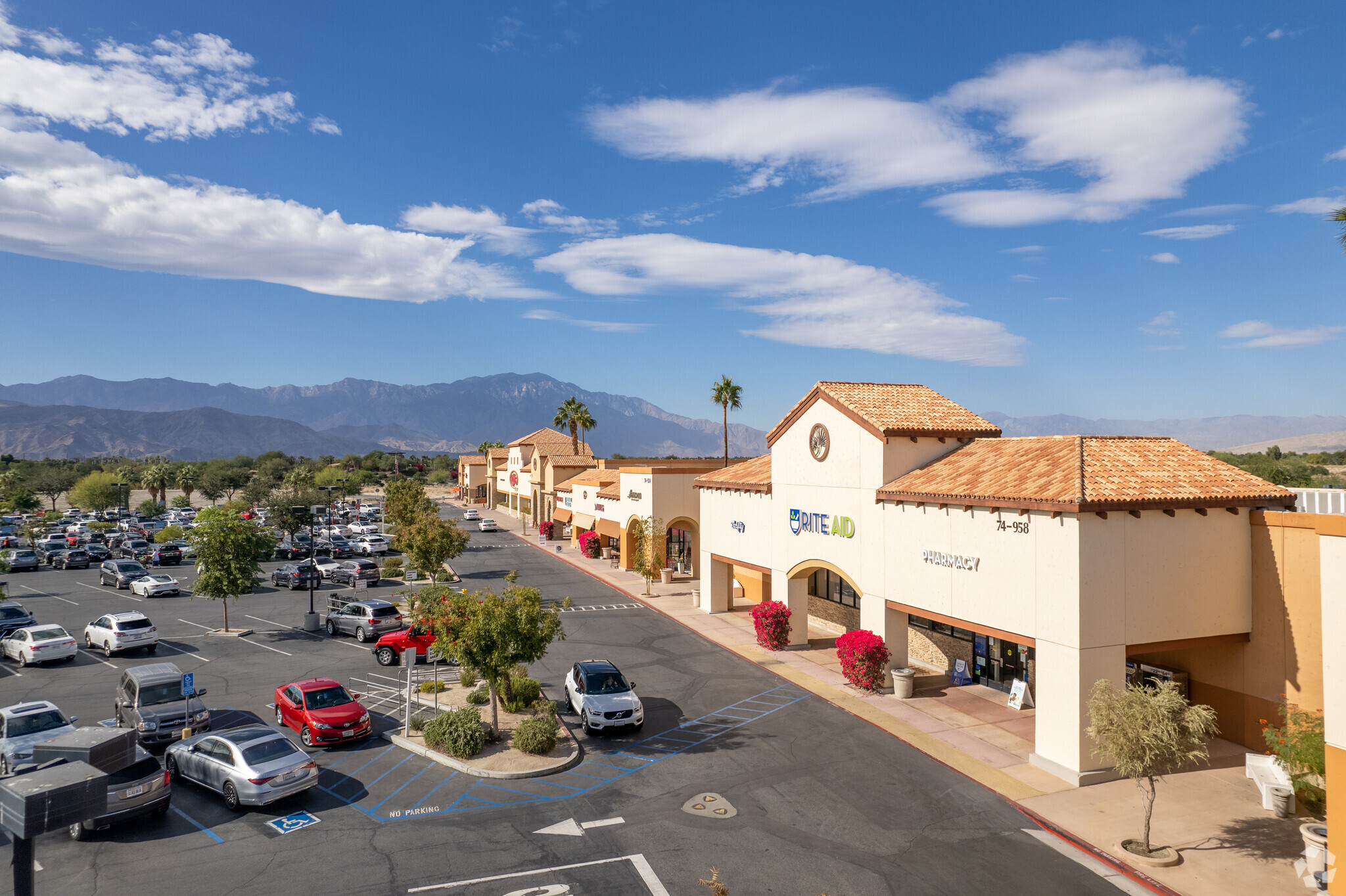 74884-74998 Country Club Dr, Palm Desert, CA for lease Building Photo- Image 1 of 21