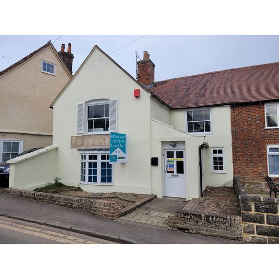 3 The Broadway, Hungerford for lease - Primary Photo - Image 1 of 1