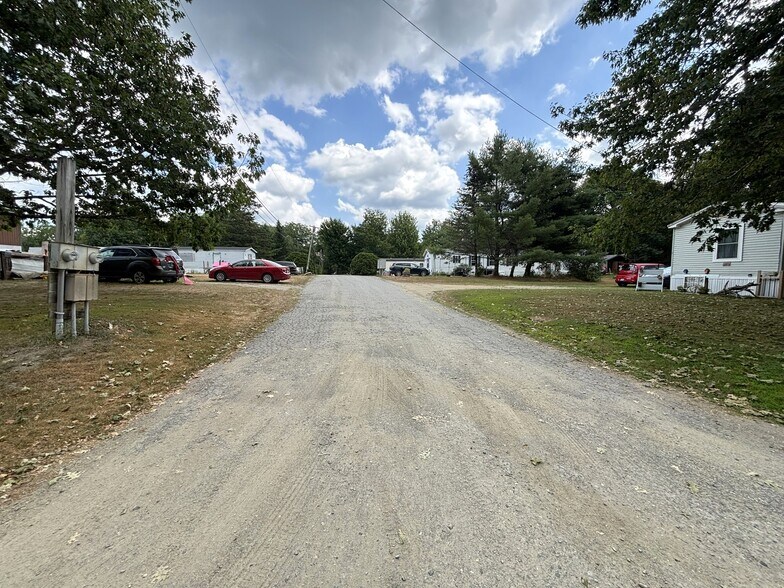 434 Tate Rd, Corinth, ME à vendre - Photo du bâtiment - Image 2 de 36