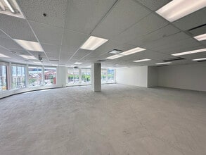 334 11th Ave SE, Calgary, AB à louer Photo intérieure- Image 2 de 3