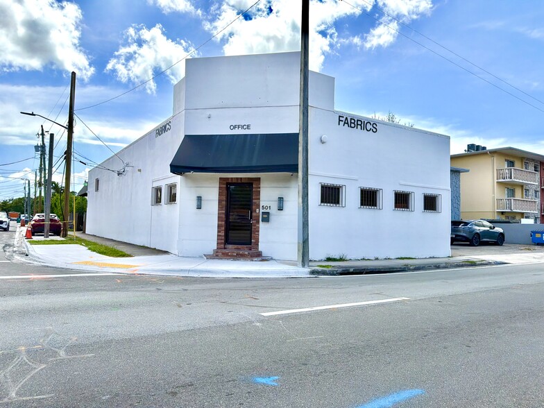 501 SW Douglas Ave, Miami, FL for lease - Interior Photo - Image 2 of 6