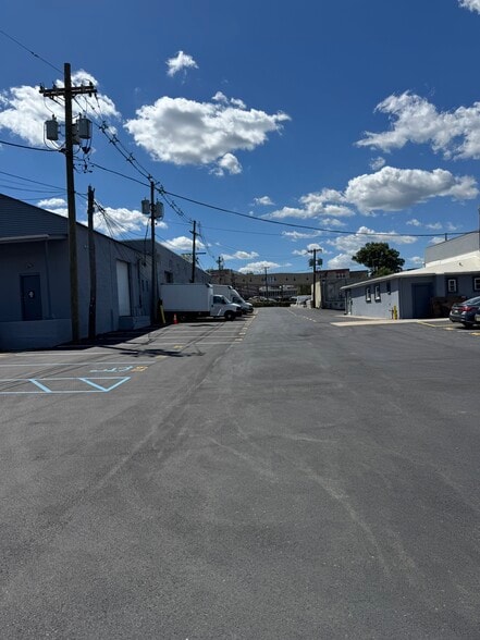 310 Colfax Ave, Clifton, NJ for lease - Building Photo - Image 2 of 7