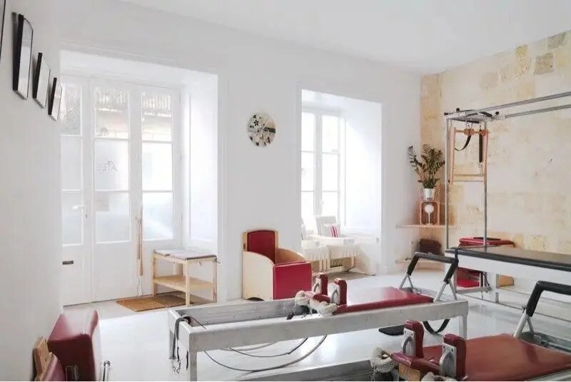 Flex in Bordeaux for lease - Interior Photo - Image 2 of 3